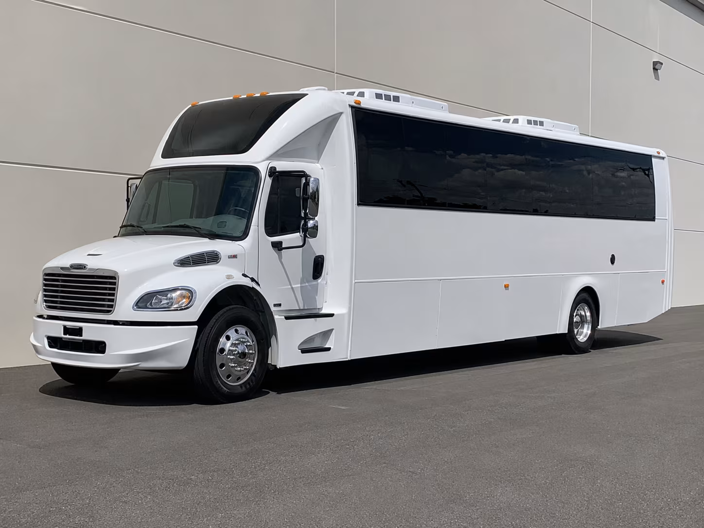 28 Passenger Party Bus Exterior