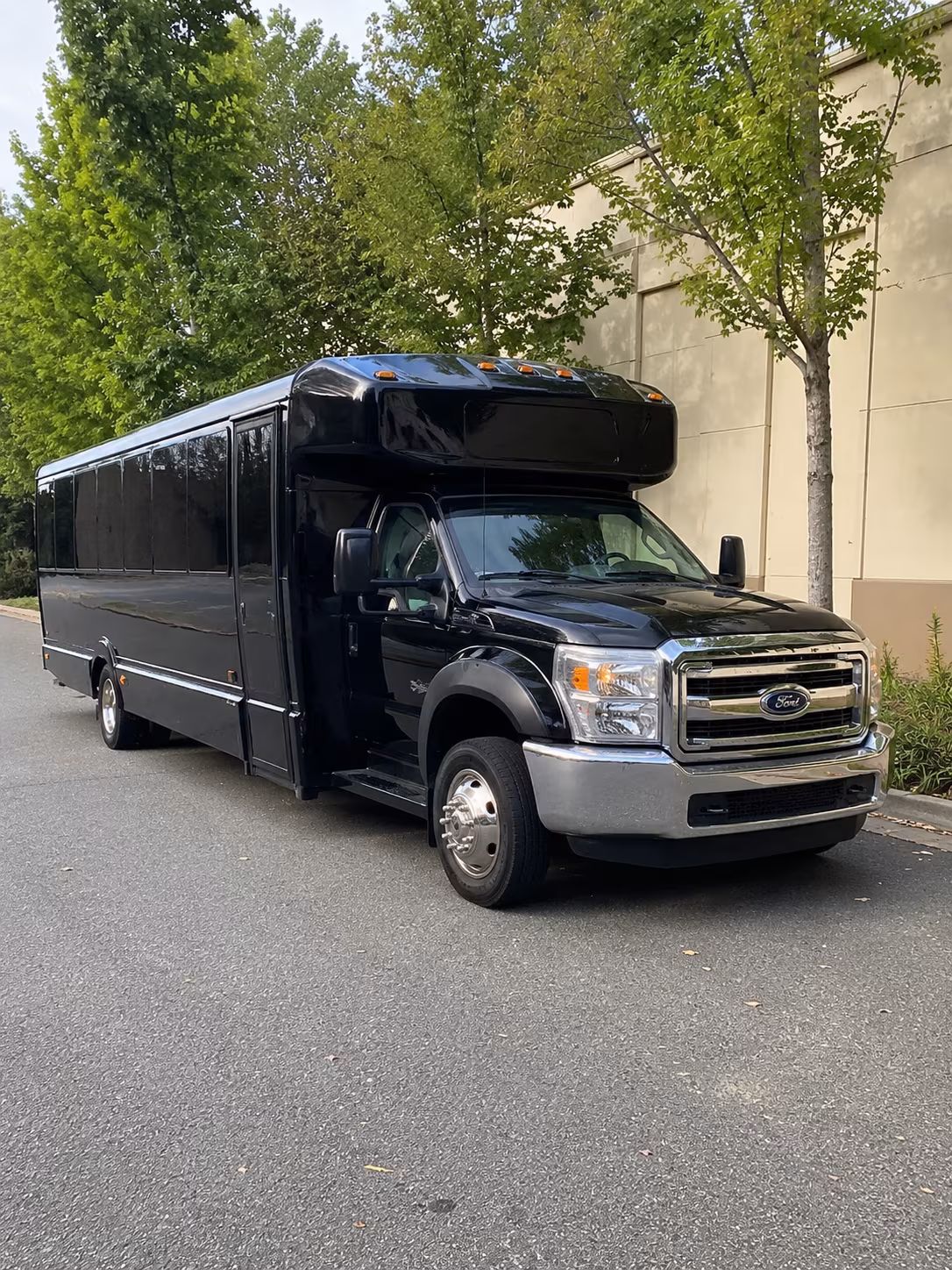 Arvada Winery Tour & Pub Crawl Transportation