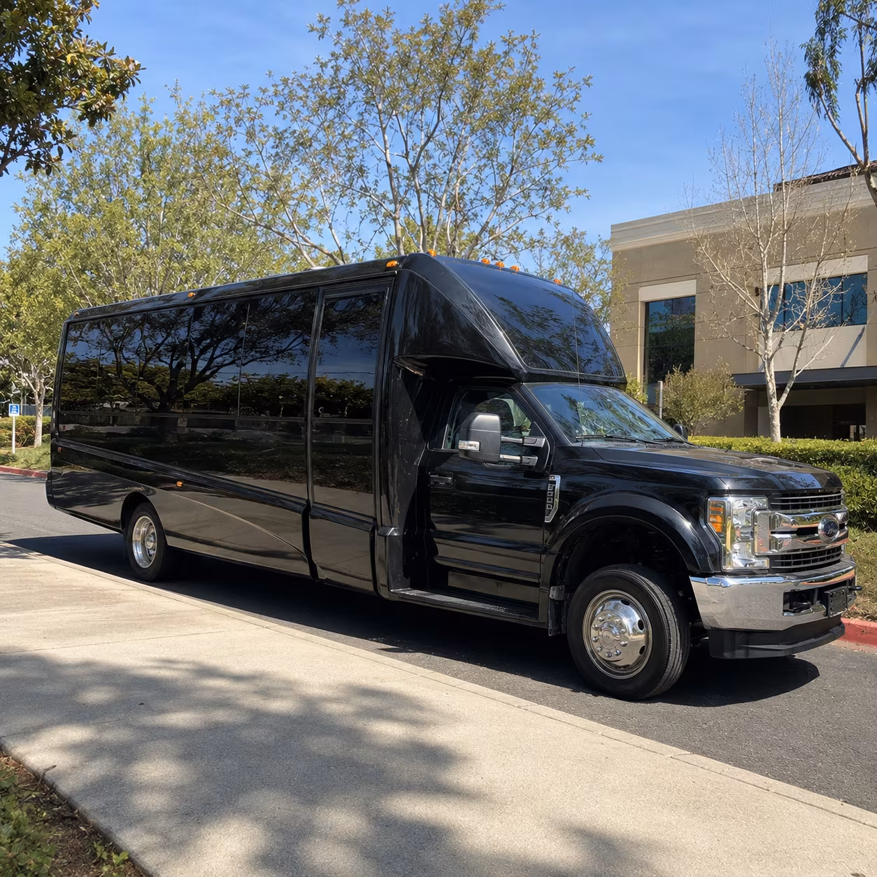 Aurora Winery Tour & Pub Crawl Transportation