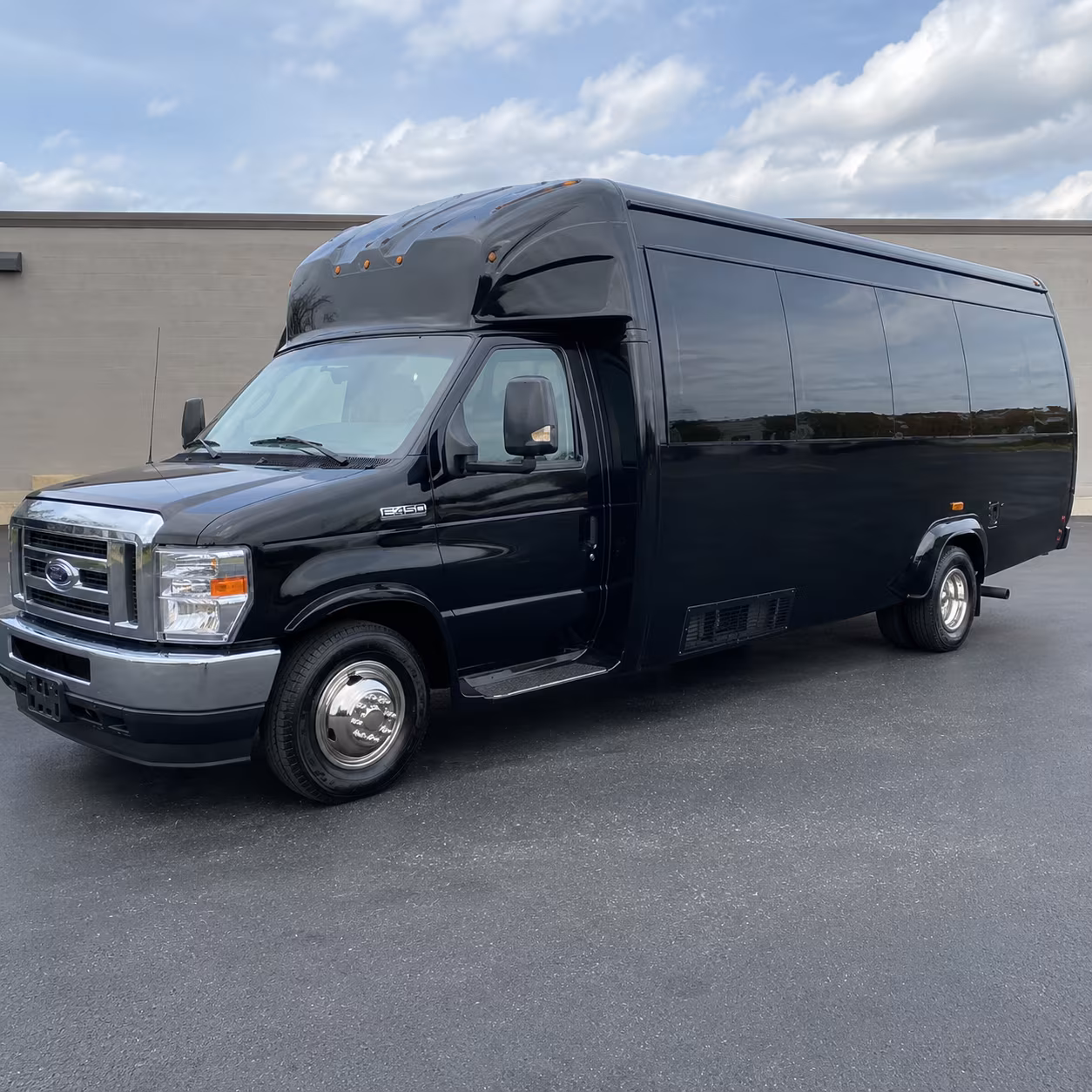 Broomfield Winery Tour & Pub Crawl Transportation